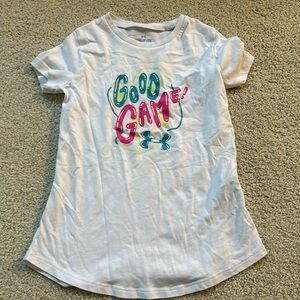 UNDER ARMOUR girls YSM (youth small) tee